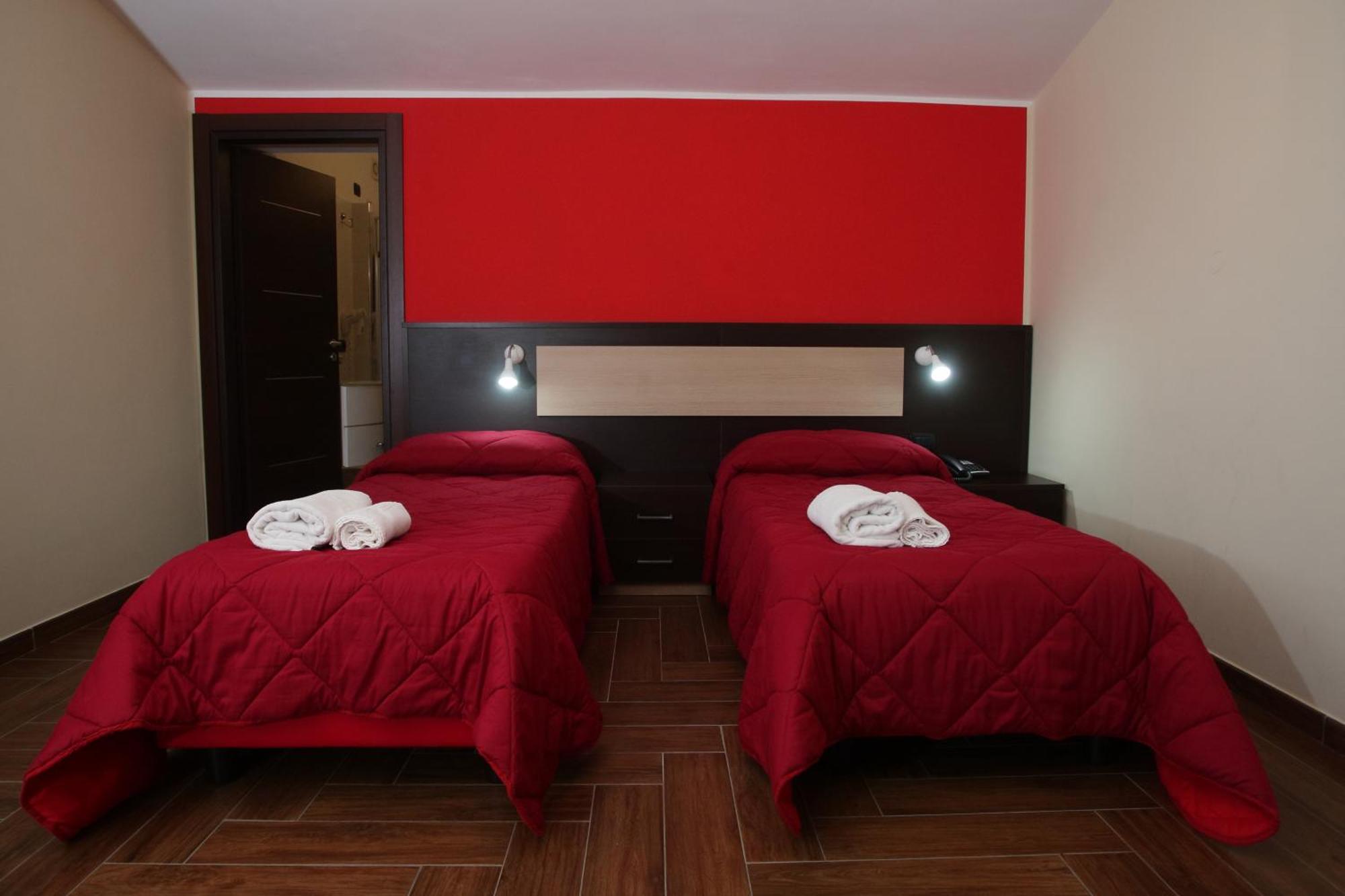 Hotel Paradiso Falerna Bagian luar foto