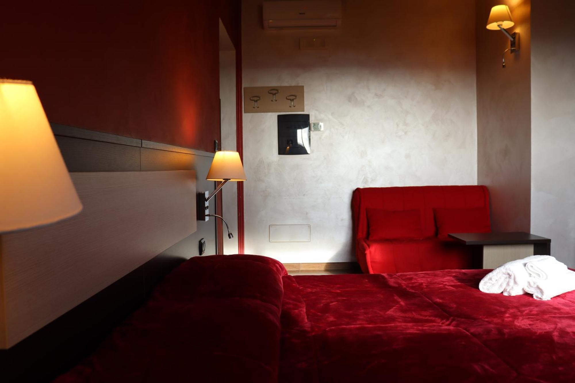 Hotel Paradiso Falerna Bagian luar foto