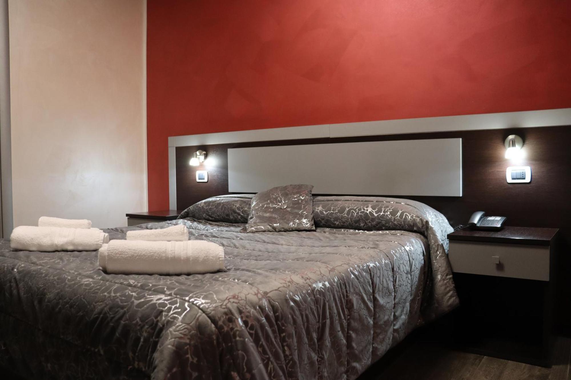 Hotel Paradiso Falerna Bagian luar foto
